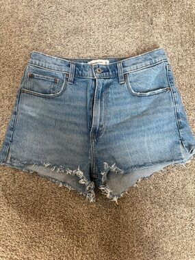 Abercrombie & Fitch Medium Wash Denim Frayed Hem Shorts
